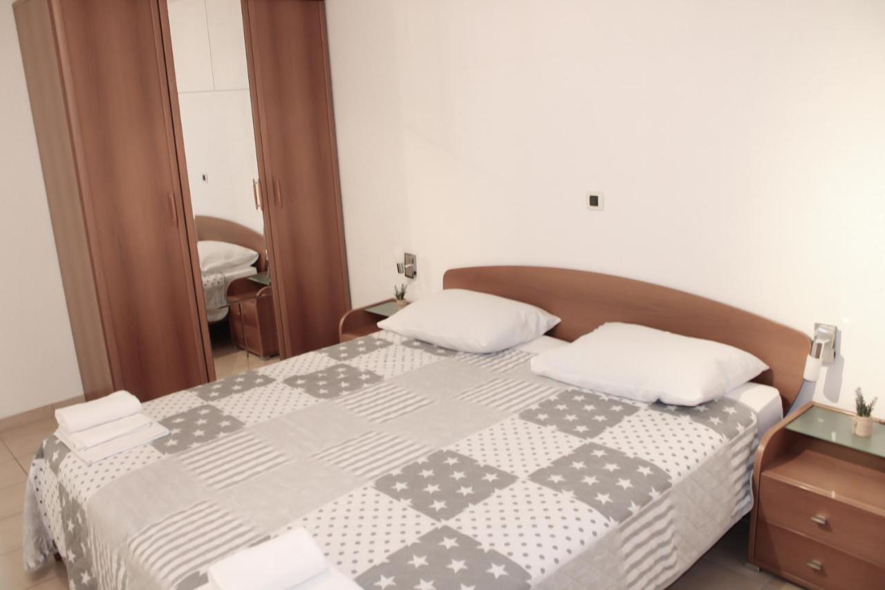 Apartments Larus Baska Voda Exterior photo